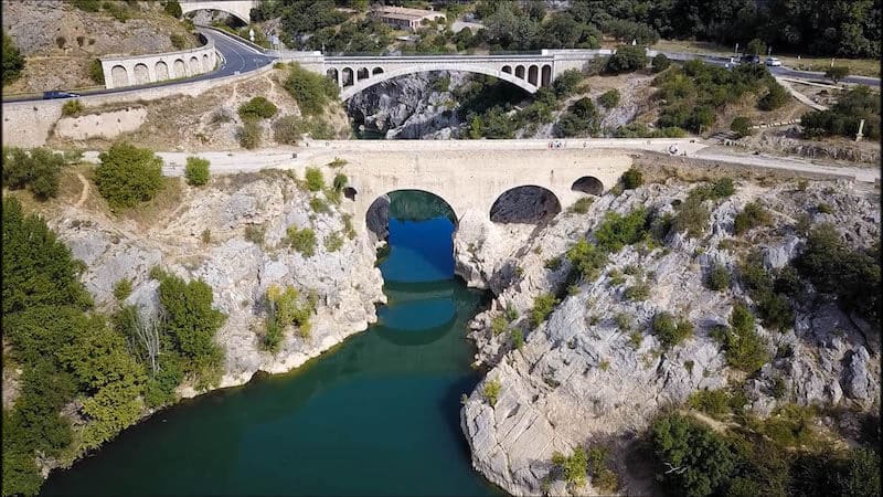 Pont du Diable prés de Saint Guilhem le Désert - Crédit Eric Brendle