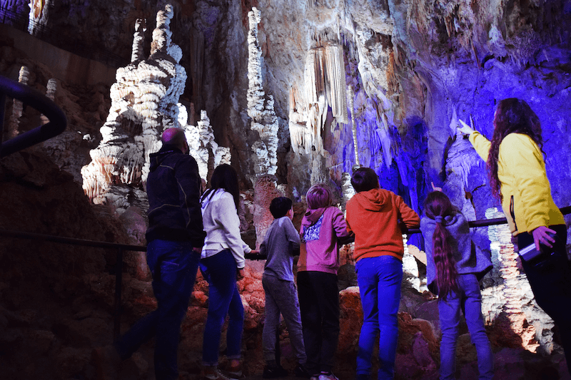 Grotte de la Salamandre en famille - Sites d'exception en Languedoc