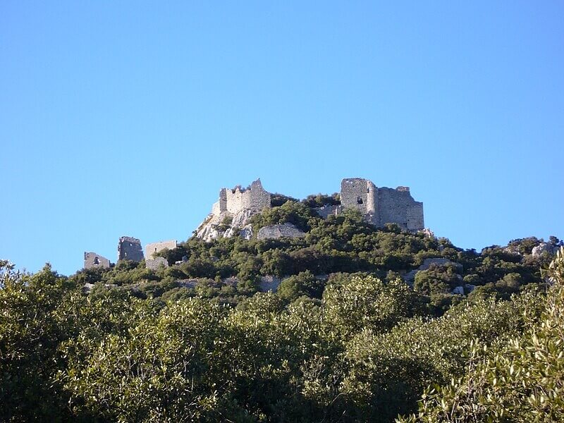 Vue sur les ruines du Château Montferrand