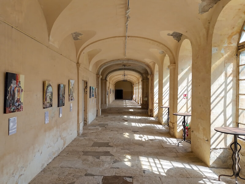 Chateau - Abbaye de Cassan - Cloître